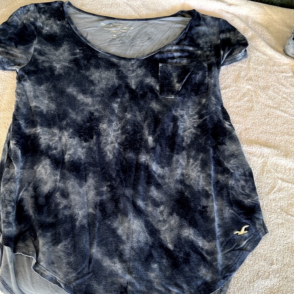 Must Have Hollister TShirt